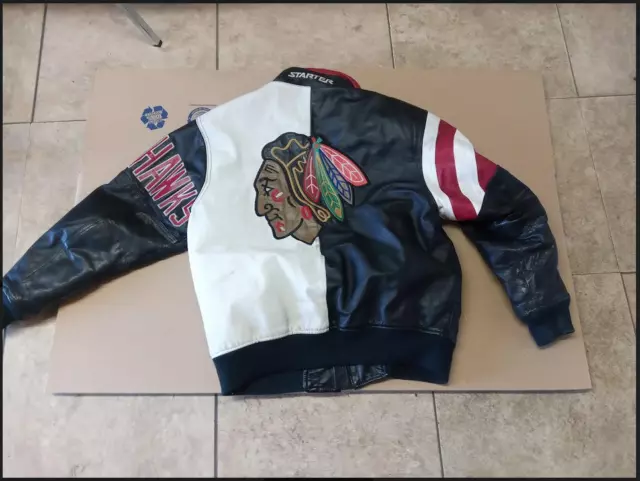 Genuine Vintage NHL Chicago Blackhawks leather STARTER Jacket..nice