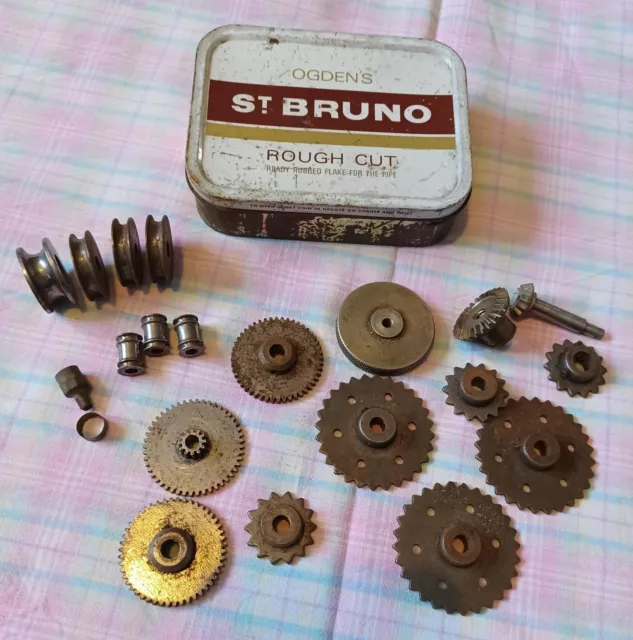 Vintage Lot Steampunk Art Metal Gear Wheels/Other Parts-21 pieces in tobacco tin