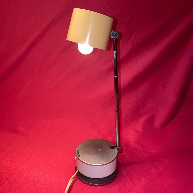 VINTAGE MID CENTURY Modern Compact High Intensity Table Desk Lamp Model