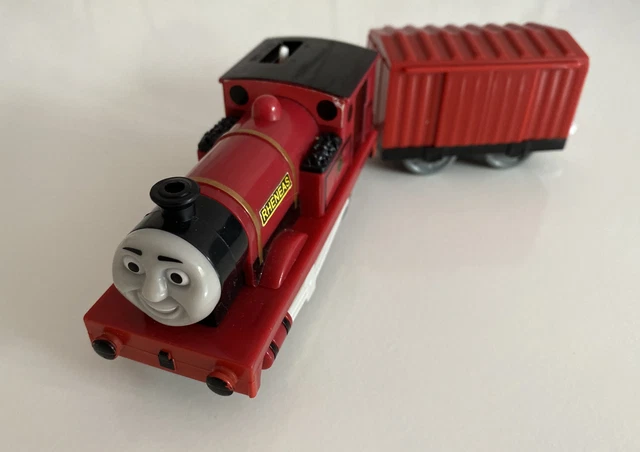 Tomy Rheneas TOMY TRACKMASTER THOMAS The Tank Engine Battery Train Rheneas and Coach ...