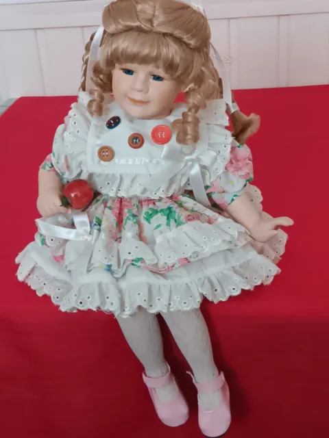 Porcelain Doll - Sitting - Musical