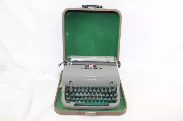 F Vintage Remington Rand Quiet-Riter Miracle Tab Travel Typewriter Boxed