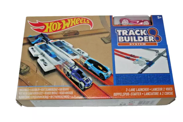 Hot Wheels Roll Out Raceway Track Set, Storage Bucket Unrolls  into 5-Lane Racetrack for Multi-Car Play, Connects to Other Sets, with 1  1:64 Car, for Kids 4 Years & Up 