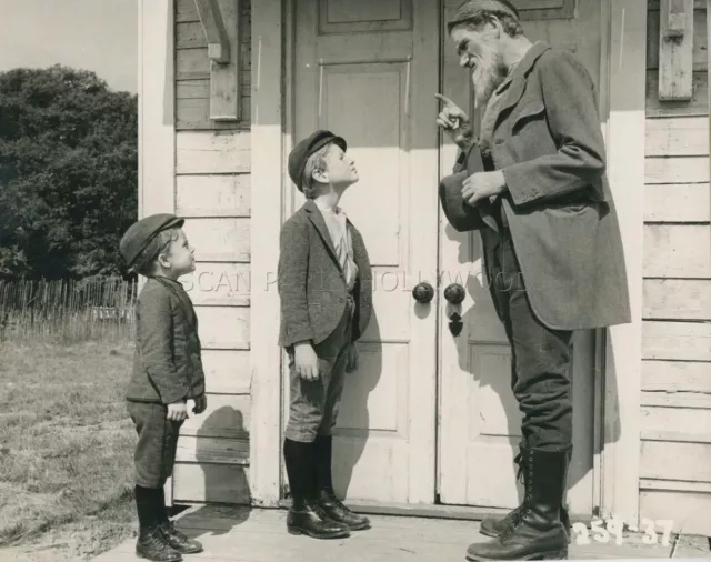 Jon Whiteley Vincent Winter The Kidnappers  1953 Photo Original #9