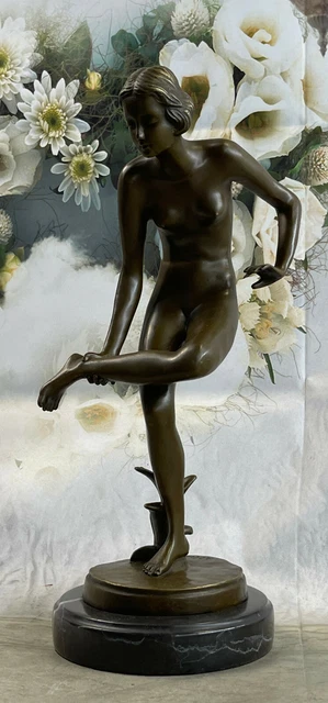 Sculpture érotique En Bronze 'La Belle Au Dormant' Signée Franz Bergman - Reproduction Antique