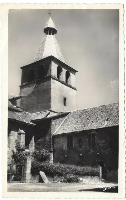 L'Eglise de MONTSALVY 15 dans le Cantal  CPSM dentelée écrite timbrée 1939