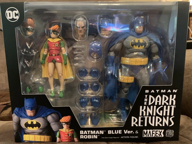 Medicom Toy MAFEX Batman Blue Ver & Robin Dark Knight Returns Action Figures. Medicom Toy MAFEX Batman Blue Ver & Robin Dark Knight Returns Action Figures.