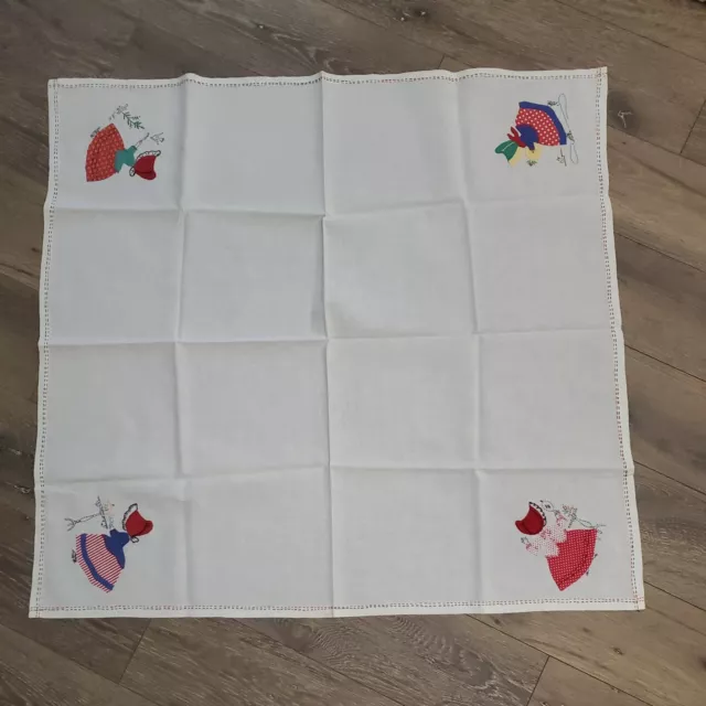 tablecloth HAND Embroidered applique girls with bonnets vintage Kitshy smaller