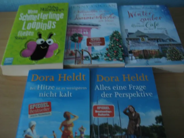 5 Taschenbücher,  2 x Dora Held, je  1 x P. Hülsmann, J. Colgan u. B. Erlenkamp