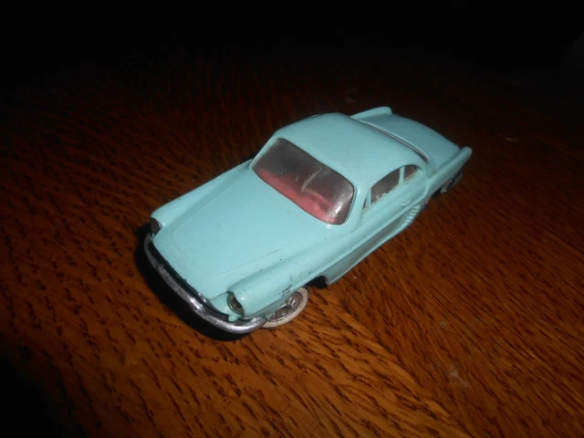 Lot De Miniatures Norev France 1/43 - Renault 4CV Floride Et Peugeot 404 - Années 60