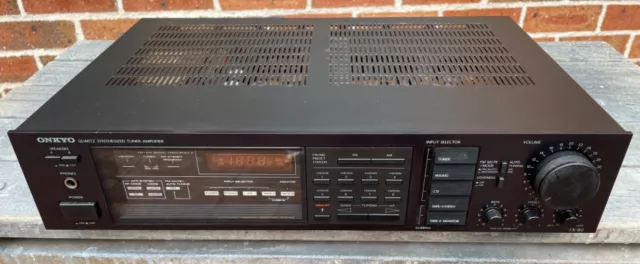 VINTAGE ONKYO AM/FM STEREO RECEIVER model TX80 - INCLUDES TURNTABLE INPUT!