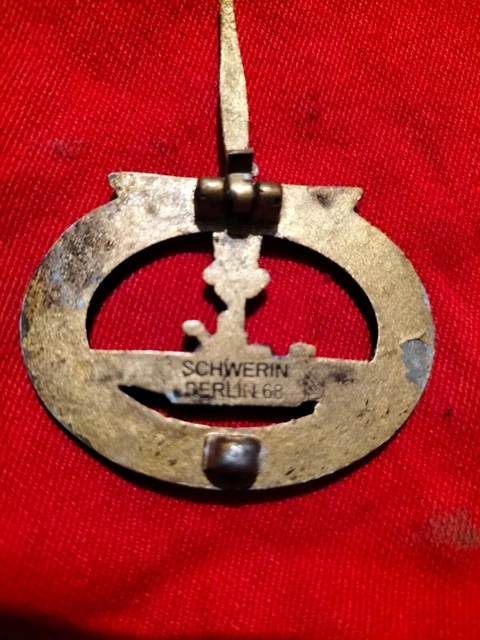 Épinglette Anciens Combattants Partisans Yougoslaves – Seconde Guerre Mondiale – Insigne Vintage (Serbie)