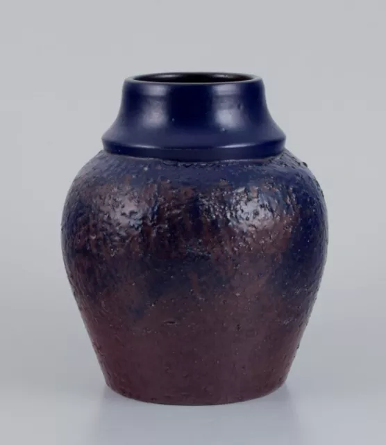 Mari Simmulson for Upsala Ekeby. Ceramic vase with glaze in blue and brown tones