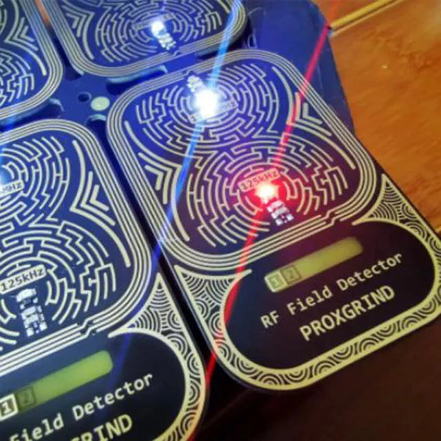 Tiny portable dual-frequency RFID field detector by Proxgr.AY