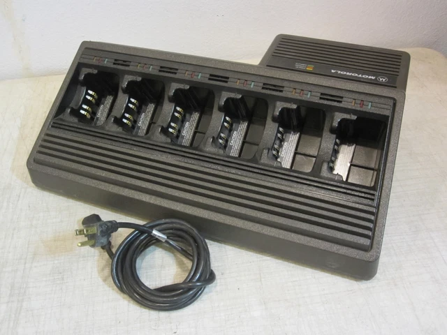 Motorola NTN1177D 6-Bay Drop-In Radio Battery Charger Station Dock - VGC