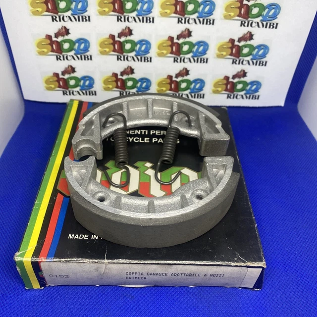 Coppa Semimanubri Universali In Acciaio Zincato 30 Mm – Per Moto D’Epoca Con Tappi E Bilancieri