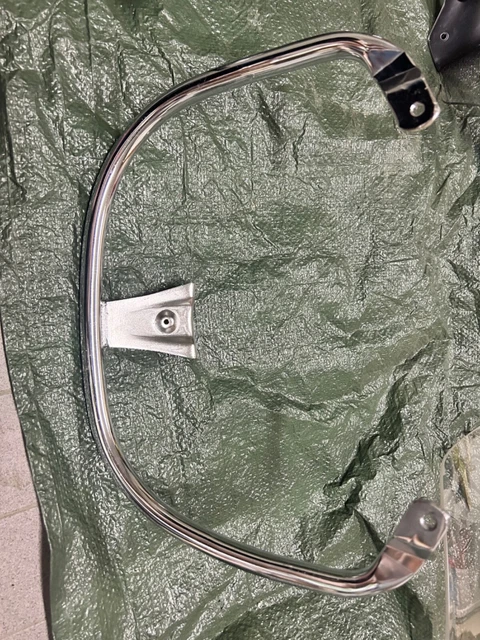 Maniglia posteriore cromata Piaggio Vespa LX 50 125 150