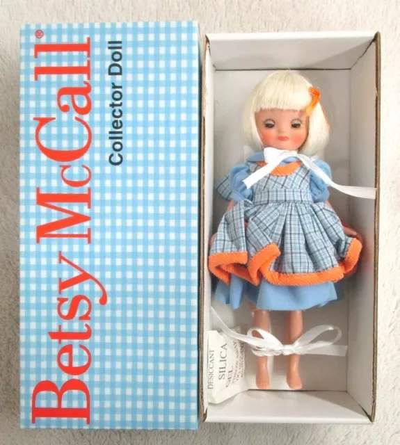 TONNER Tiny Betsy McCall Hop Scotch Happy 2008 Doll Figure