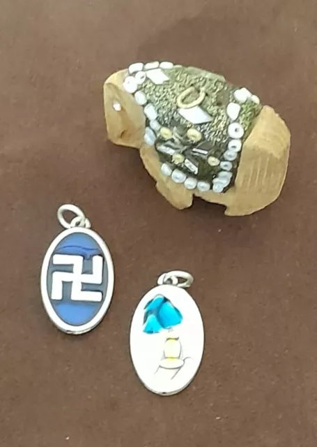Buddhist Swastika Wan Zi S999 Pendant with silver chain