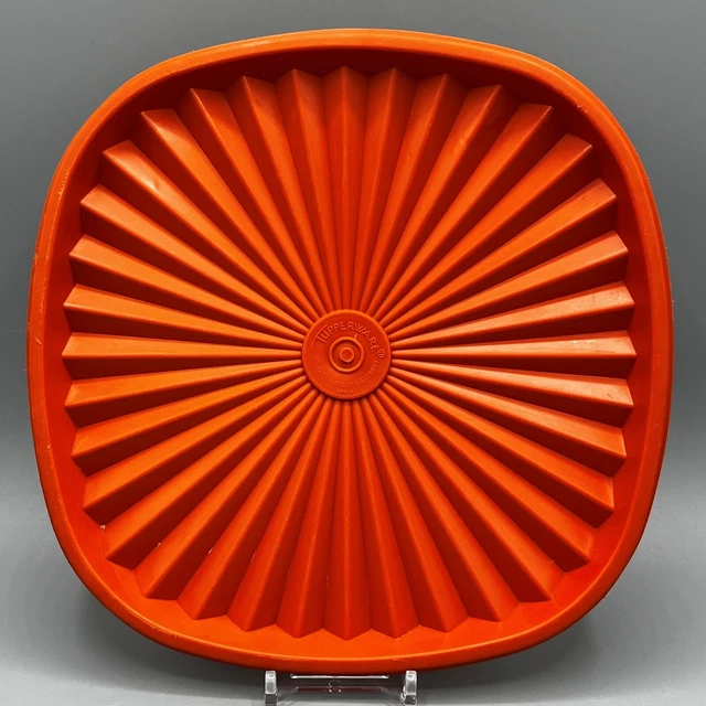 TUPPERWARE 8393 SERVALIER Starburst Replacement Lid Square Orange 7