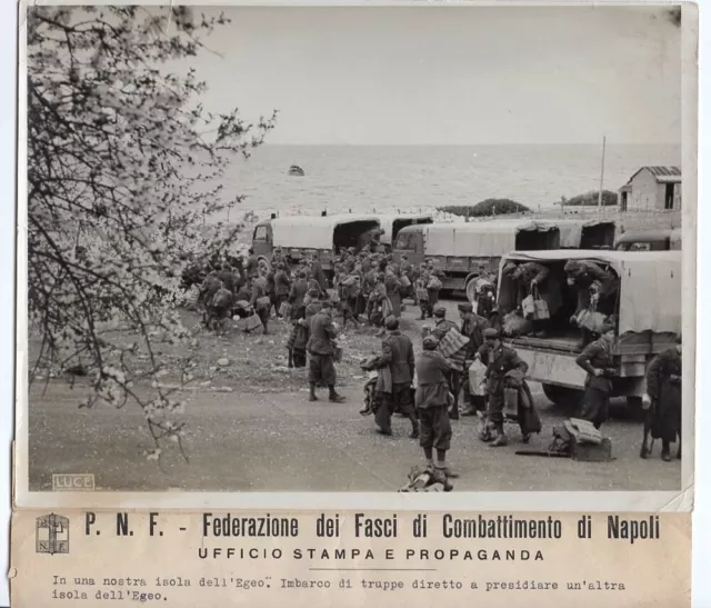 WW2 Italian Soldiers Boarding Trucks Aegean Island 7x9.5 Original News Photo