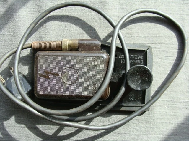 2 . WK   MORSETASTE  Original Luftwaffe  Funktruppen Baumuster T 1 Deutschland