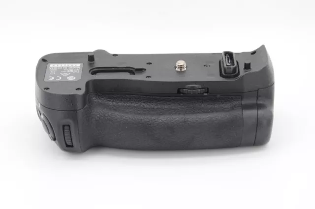 Genuine Nikon MB-D18 multi-Power battery pack Battery grip for Nikon D850