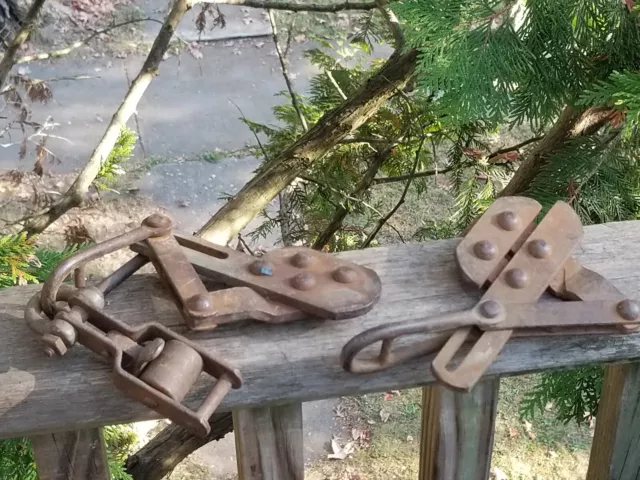 A Pair Of Vintage Cast Iron Western Electric Linemans Cable Grip Wire Pullers