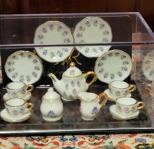 New Reutter miniature 4 person tea-set