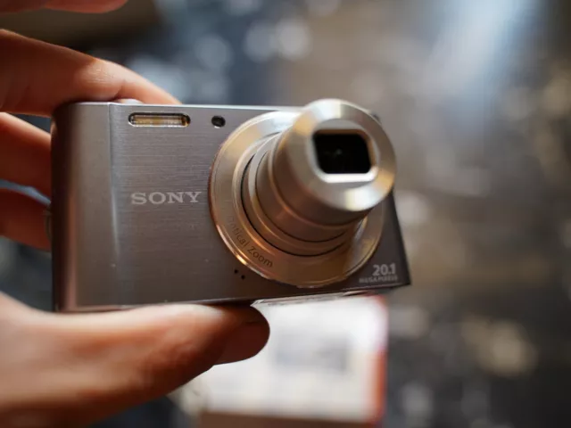 Sony DSC-W810 Fotocamera Digitale Compatta 9-/10