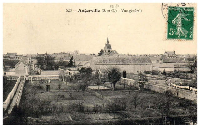 91 ANGERVILLE - vue generale.