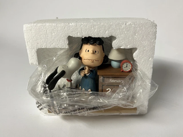 HALLMARK PEANUTS PERPETUAL Calendar 2013 Snoopy Lucy Kiss Another Day hallmark-peanuts-perpetual-calendar-2013-snoopy-lucy-kiss-another-day