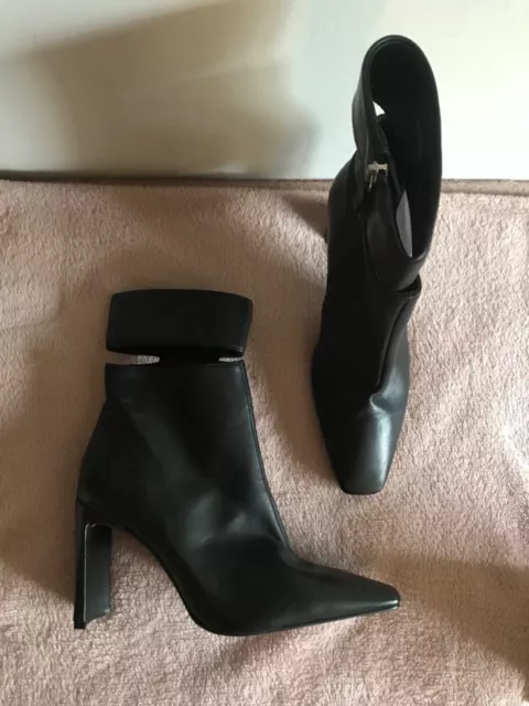 Topshop Hendricks Black Leather Thin Block Heel Cut Out Ankle Boots 5 38 RRP £89