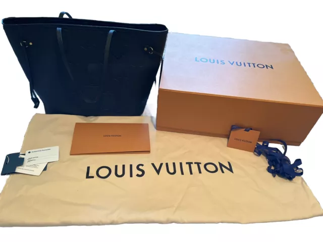 LOUIS VUITTON LV Initials Knit Face Mask Black 845309
