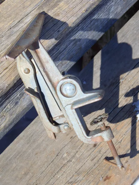 Vintage Cast iron Antique Hand Saw Vise Sharpening Bench mount old holder Tool