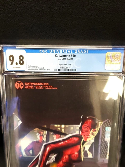 DC Catwoman #50 CGC 9.8 Graded Slab Sejic Variant Comic 3