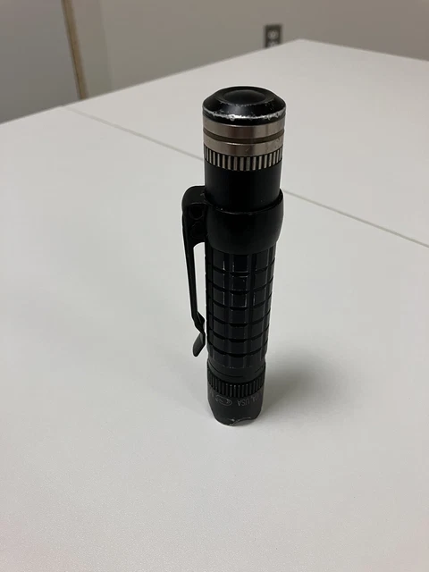 Maglite Mag-Tac LED CR123 Flashlight - Crowned-Bezel black