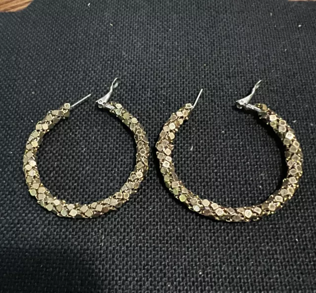 Gold Tone Faceted Metal Lever Back Hoop Earrings 2” Drop