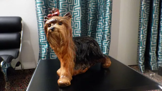 Skulptur, Yorkshire Terrier, Porzellan Goebel 70er Jahre, gestempelt, exzellente