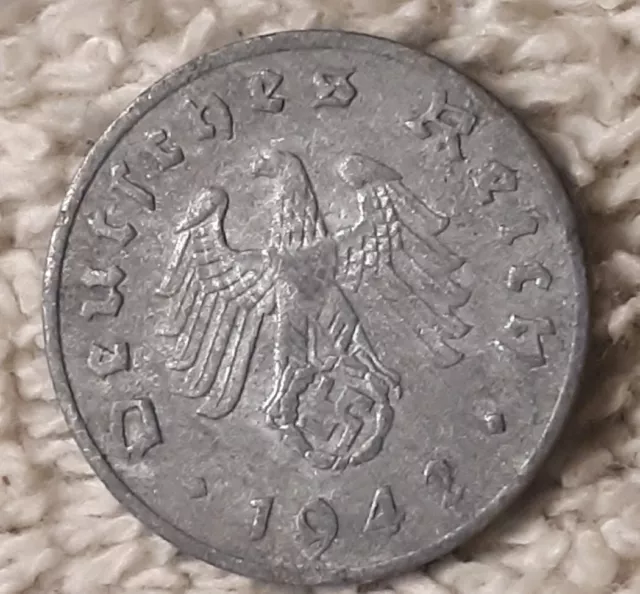 One 1942 WW2  1 Reichspfennig ~ German ~ WWII Germany ~  Circulated Coin ~