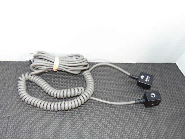Nikon 35 MM Film Camera  SC-17 TTL Remote Cord  Sync Cable Plus