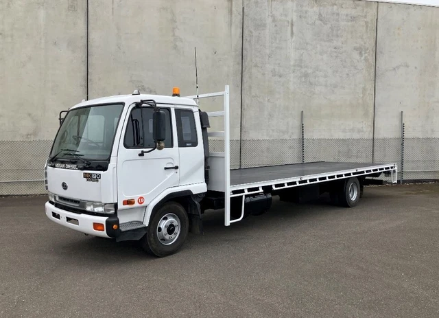 2002 NISSAN UD MKB210 4x2 TRAY ONE OWNER