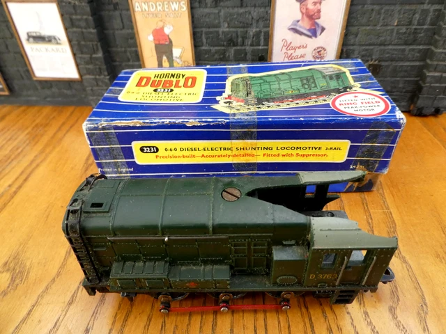 Hornby Dublo 3231 0-6-0 3 rail Diesel Shunter boxed for spares.
