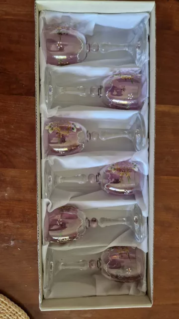 6 petits verres de cristal de Bohème peints à la main