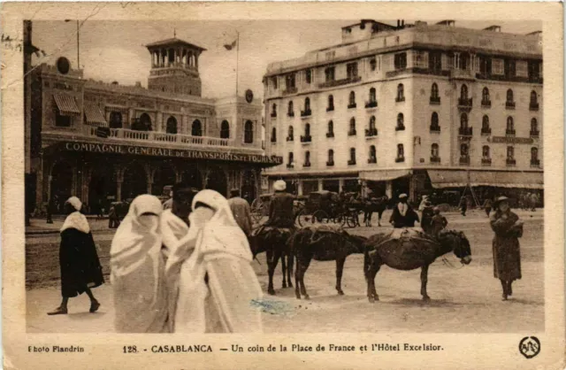 CPA AK Casablanca A Corner de la Place de France Hotel Excelsior MOROC (963463)