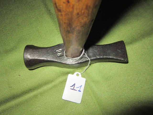 ANCIEN OUTIL de métier- tête de marteau en fer forgé EUR 7,00 - FR