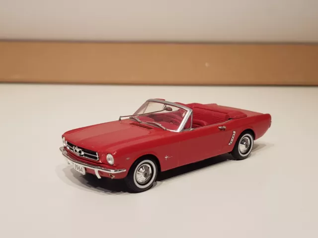 Minichamps 1/43 Ford Mustang Cabriolet