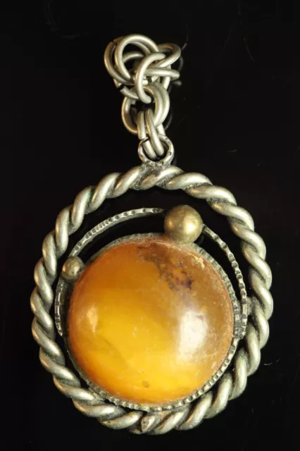 Antique 8.4 gr. Natural Butterscotch Egg Yolk Baltic Amber Stone Pendant D988