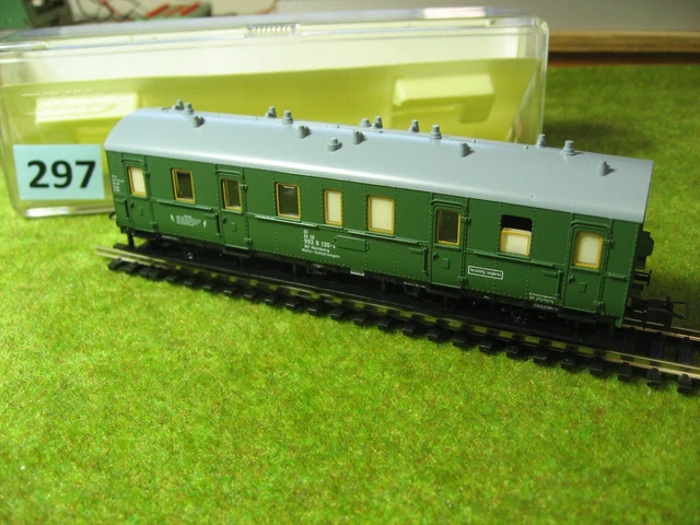 297-Modelleisenbahn-H0-TRIX-Bauzugwagen-Wohn-Schlafwagen-DB.webp