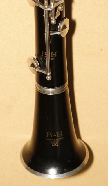Professional quality BOOSEY AND HAWKES SERIES 2000 CLARINET key of A
